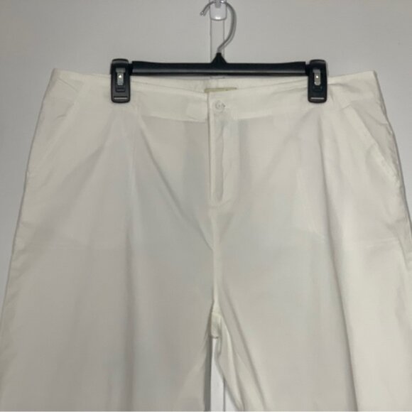 Caribbean Joe Women’s Chino Shorts in White - Picture 3 of 9